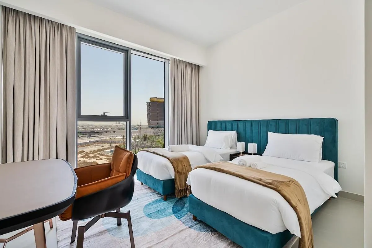 Apartment Grand 3Br Apt With Pool, Gym And 2 Parking Spaces Dubai