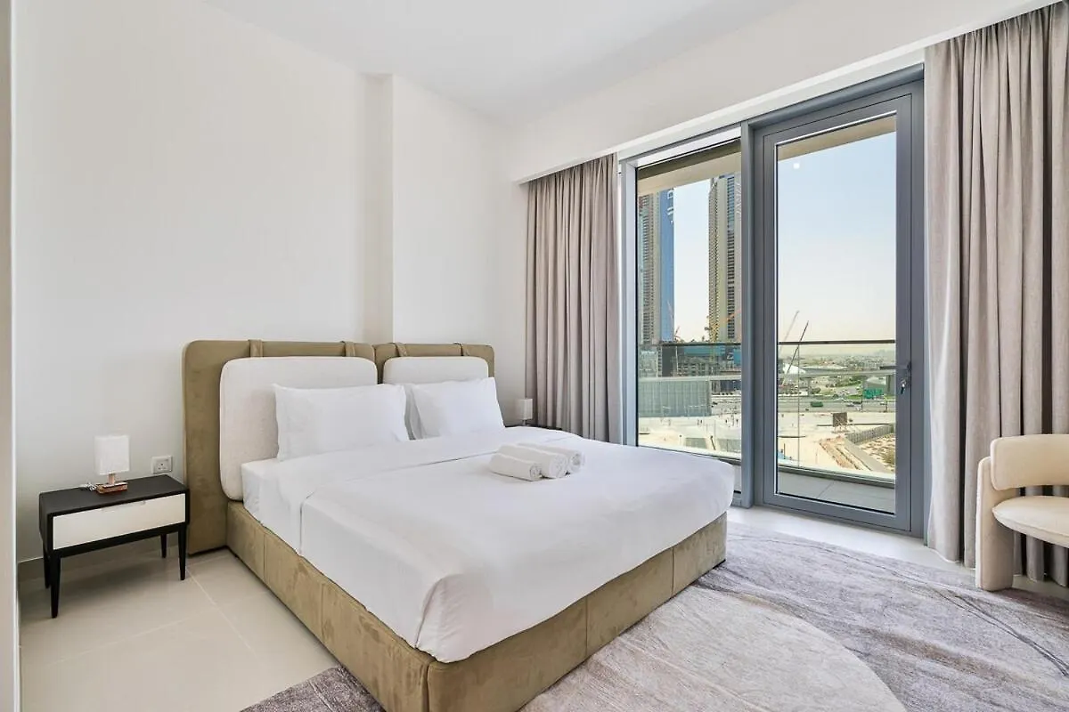 Apartment Grand 3Br Apt With Pool, Gym And 2 Parking Spaces Dubai