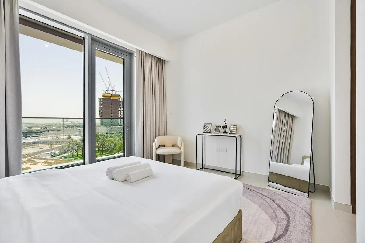 Apartment Grand 3Br Apt With Pool, Gym And 2 Parking Spaces Dubai